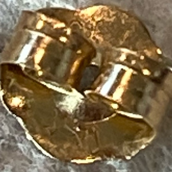 ❌❌SOLD❌❌14K Genuine Ruby Earrings Yellow Gold - Picture 9 of 12